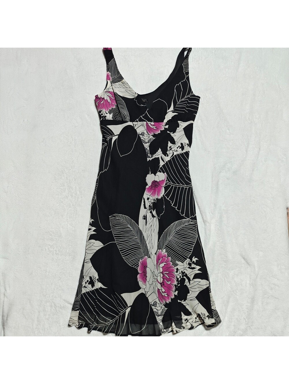 American Vintage 90s floral midi dress with sweetheart neckline